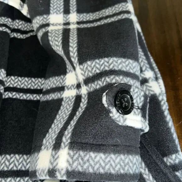 Ike Behar Women’s coat extra large black and￼white - Picture 6 of 7